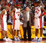 包含底特律活塞内部会议纪要流出——冲刺阶段主帅复盘，法国杯使命明确，控场能力受关注的词条