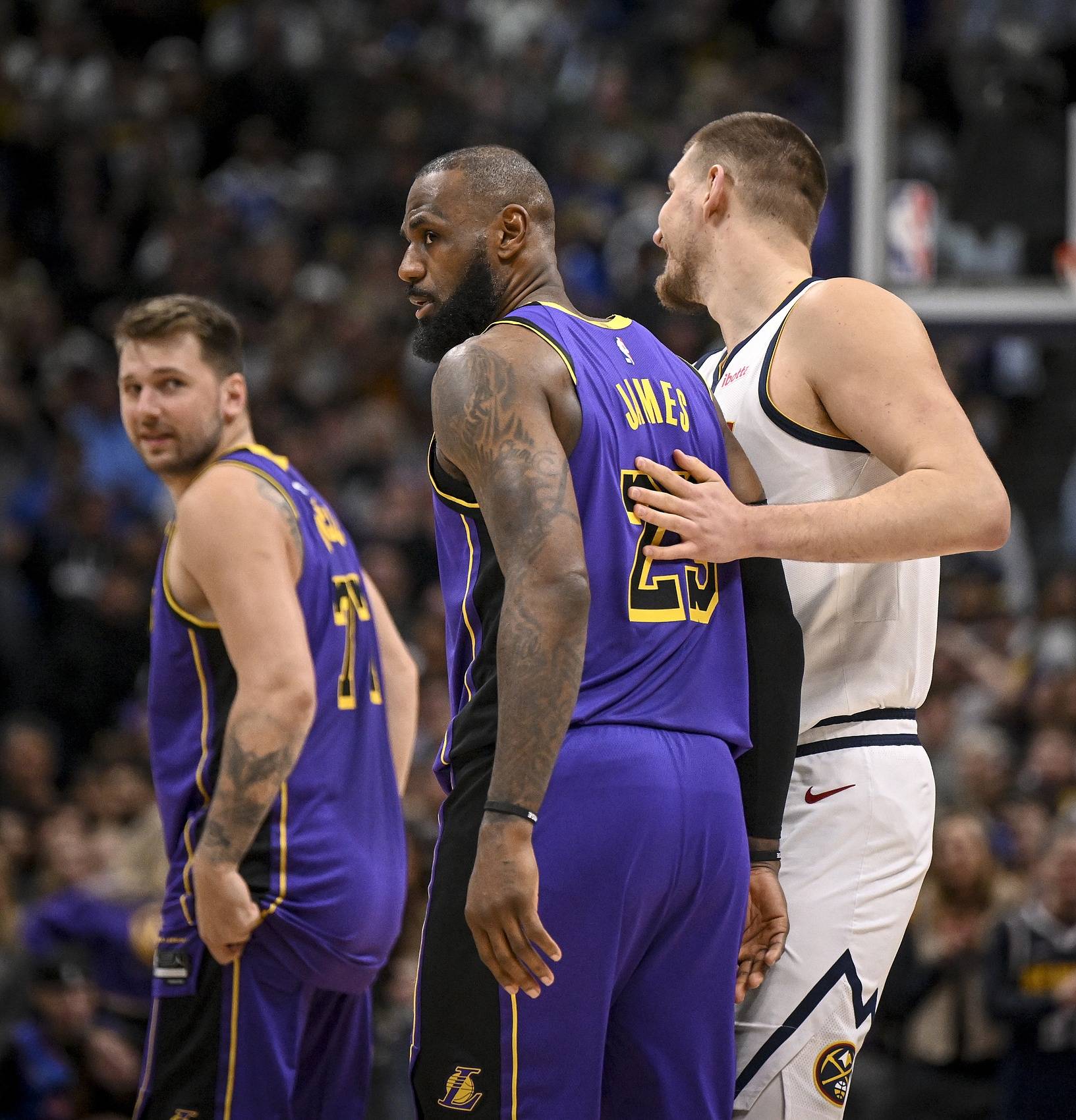 九游登录中心 -赛后体能课后；洛杉矶湖人官宣签约备战CBA季后赛；引发热议；训练强度明显提升的简单介绍